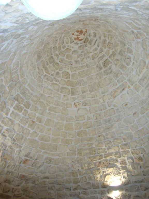 Trulli Isago Bed & Breakfast Locorotondo Exterior photo